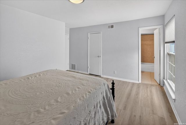 8702 Village Dr Apt 407, San Antonio, TX 78217