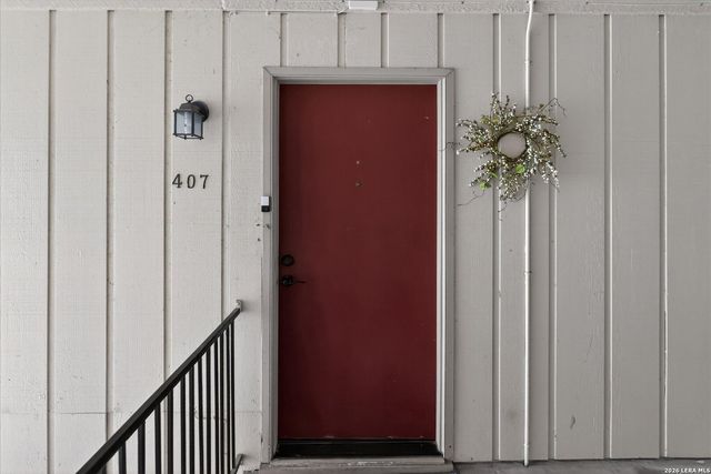 8702 Village Dr Apt 407, San Antonio, TX 78217