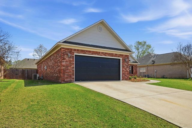1140 Trillium, Conway, AR 72034
