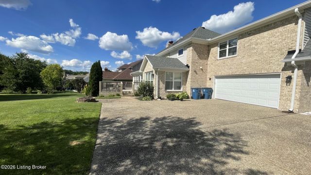 8120 Bohannon Station Rd, Louisville, KY 40291