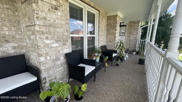 8120 Bohannon Station Rd, Louisville, KY 40291