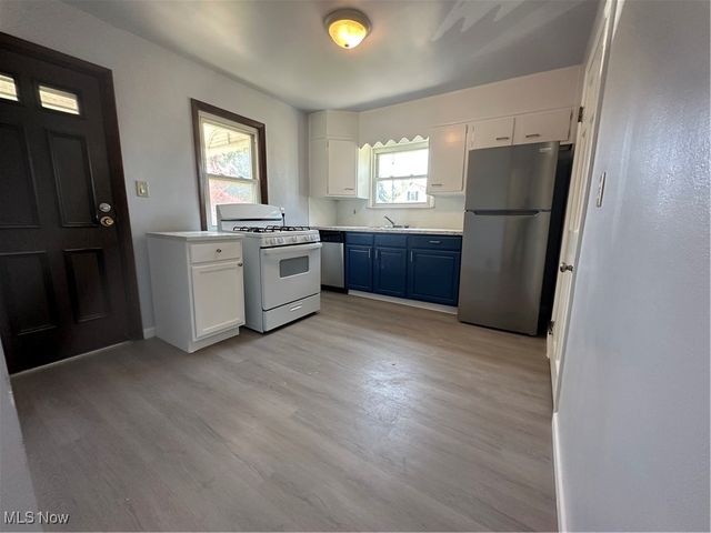 23880 Hartland Drive, Euclid, OH 44123