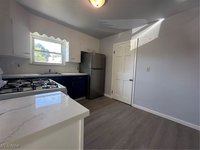 23880 Hartland Drive, Euclid, OH 44123