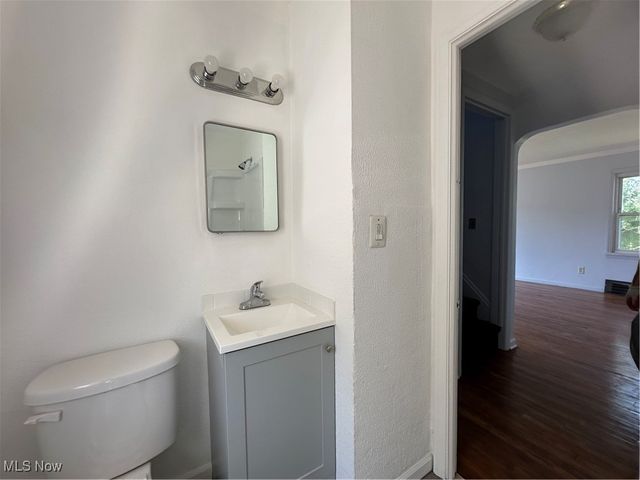 23880 Hartland Drive, Euclid, OH 44123