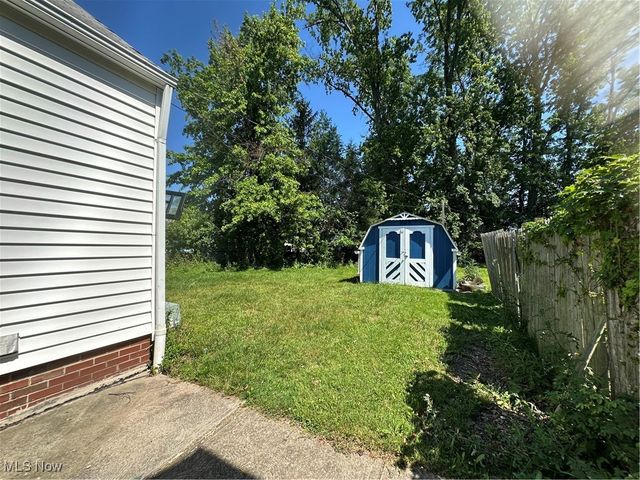 23880 Hartland Drive, Euclid, OH 44123