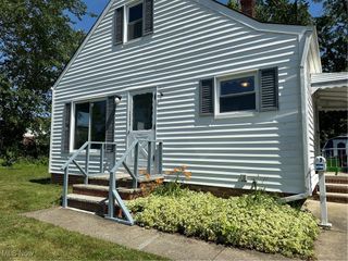 23880 Hartland Drive, Euclid, OH 44123