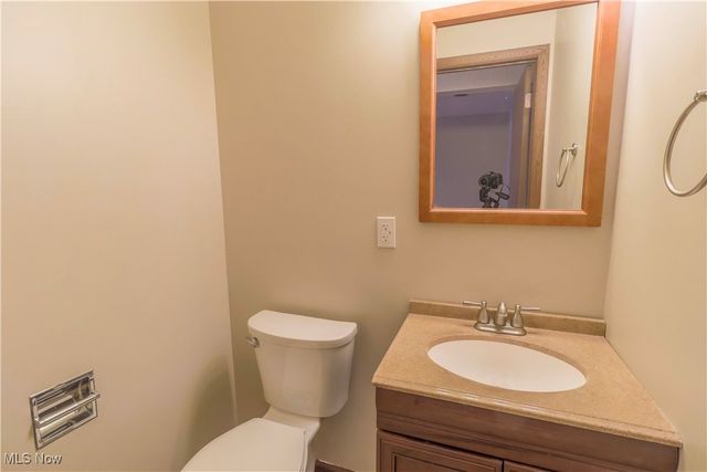 128 Orchard Drive A & B, St Clairsville, OH 43950