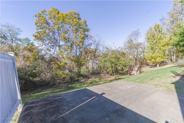 128 Orchard Drive A & B, St Clairsville, OH 43950