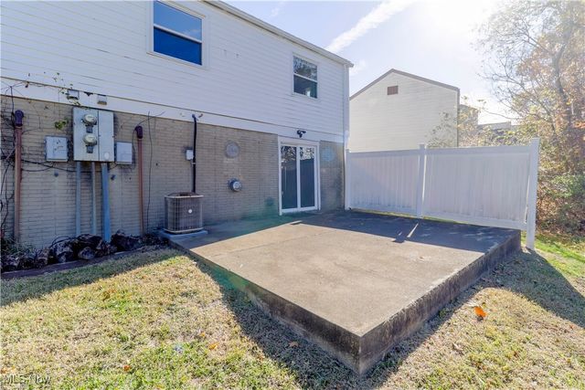 128 Orchard Drive A & B, St Clairsville, OH 43950