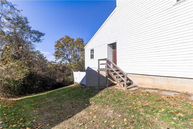 128 Orchard Drive A & B, St Clairsville, OH 43950