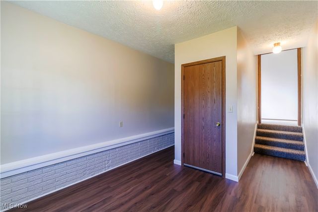 128 Orchard Drive A & B, St Clairsville, OH 43950