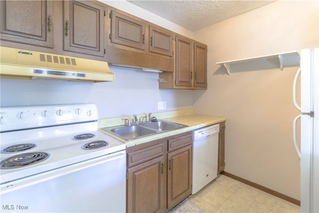 128 Orchard Drive A & B, St Clairsville, OH 43950