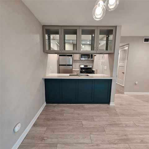 7801 Shoal Creek BLVD 146, Austin, TX 78757