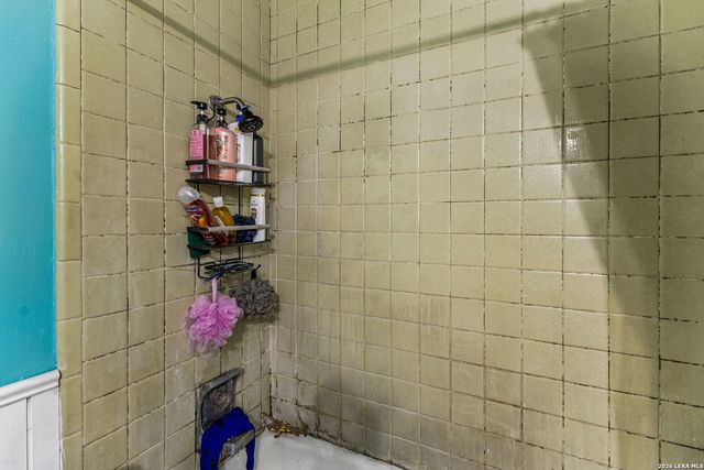 7111 FOREST MONT ST, San Antonio, TX 78240