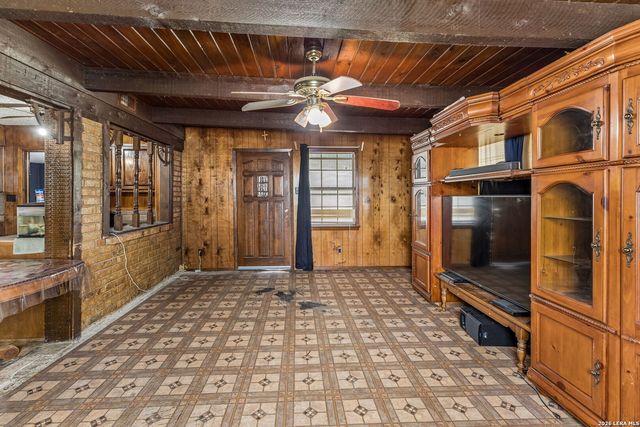 7111 FOREST MONT ST, San Antonio, TX 78240