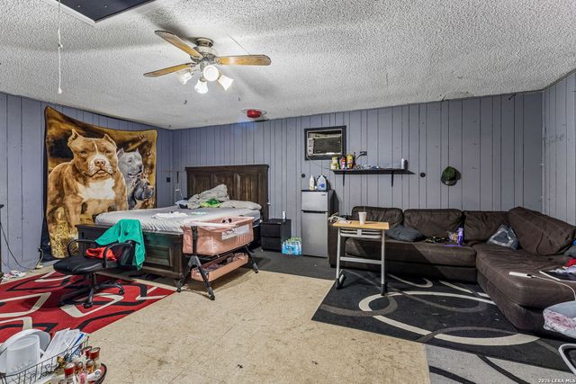 7111 FOREST MONT ST, San Antonio, TX 78240