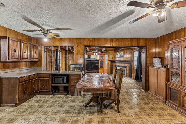 7111 FOREST MONT ST, San Antonio, TX 78240