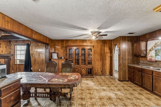 7111 FOREST MONT ST, San Antonio, TX 78240