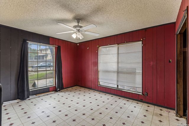 7111 FOREST MONT ST, San Antonio, TX 78240