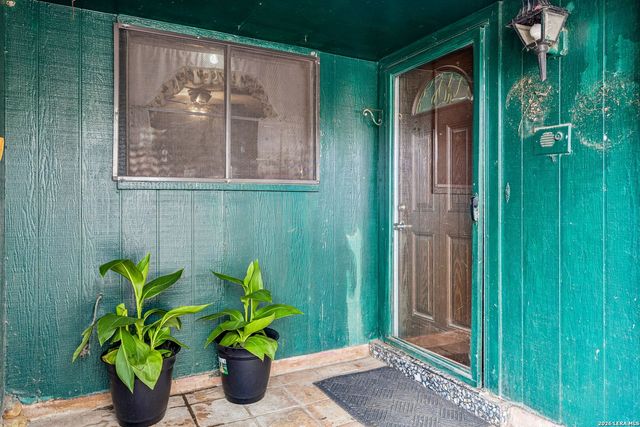 7111 FOREST MONT ST, San Antonio, TX 78240