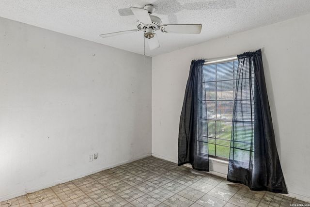7111 FOREST MONT ST, San Antonio, TX 78240