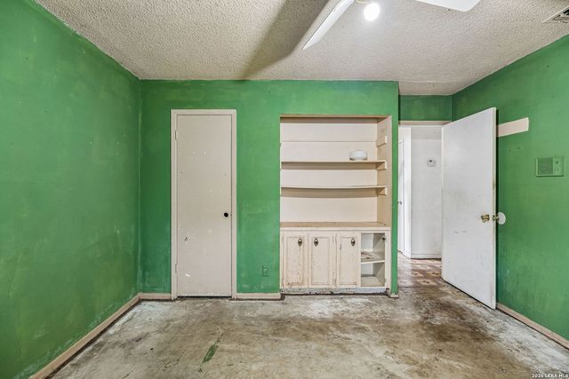 7111 FOREST MONT ST, San Antonio, TX 78240