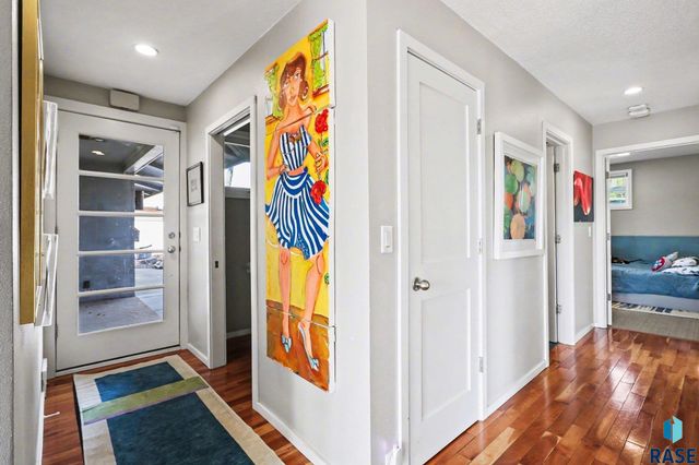 1916 S Austin Dr Drive, Sioux Falls, SD 57105