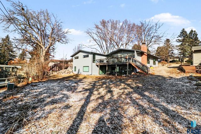 1916 S Austin Dr Drive, Sioux Falls, SD 57105