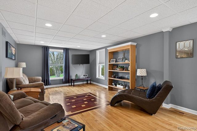 8811 Vernier Road, Ira, MI 48023