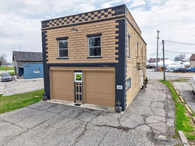 8811 Vernier Road, Ira, MI 48023