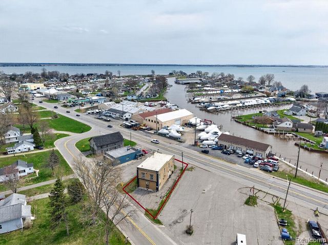 8811 Vernier Road, Ira, MI 48023