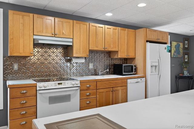 8811 Vernier Road, Ira, MI 48023