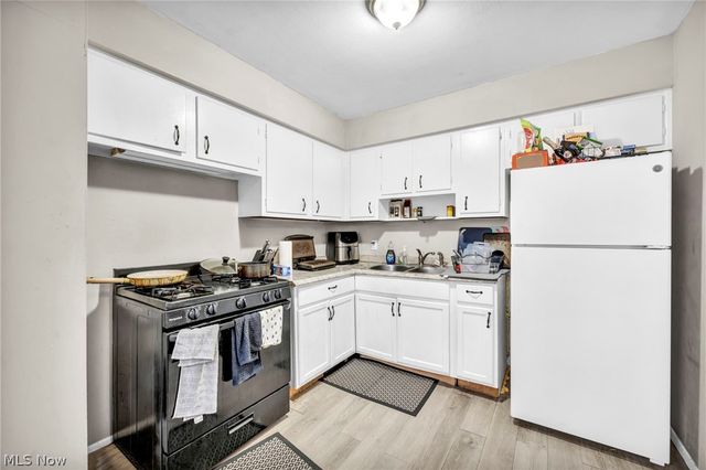 16215 Miles Avenue, Cleveland, OH 44128