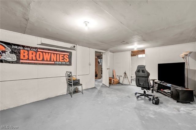 16215 Miles Avenue, Cleveland, OH 44128