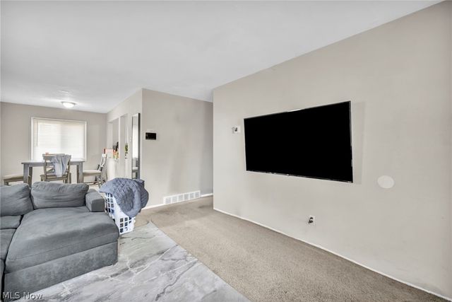 16215 Miles Avenue, Cleveland, OH 44128