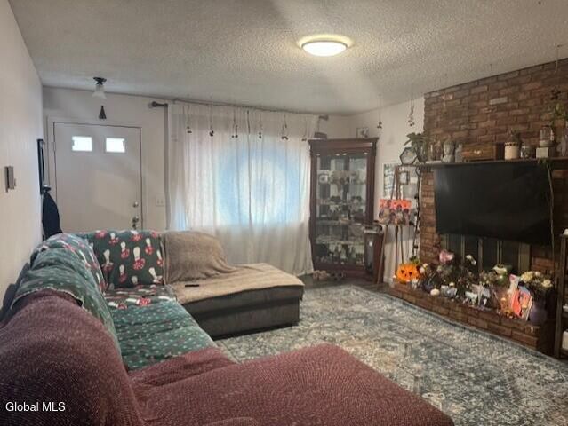 349 Gifford Road, Schenectady, NY 12304