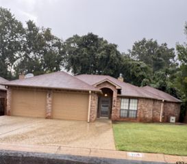 317 Amberwood Circle, Tyler, TX 75701