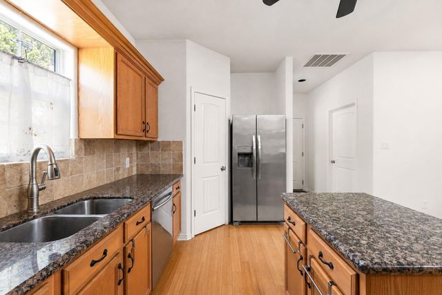 204 Deer Creek CIR, Dripping Springs, TX 78620