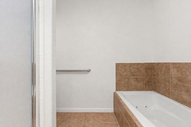 204 Deer Creek CIR, Dripping Springs, TX 78620