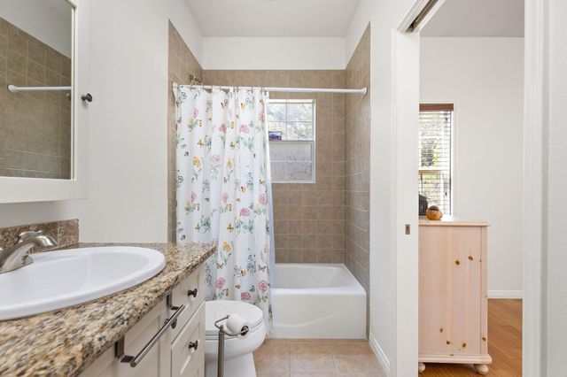 204 Deer Creek CIR, Dripping Springs, TX 78620