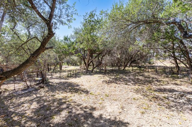 204 Deer Creek CIR, Dripping Springs, TX 78620