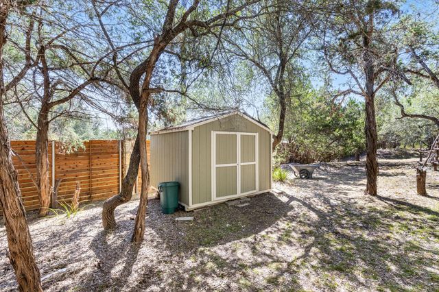 204 Deer Creek CIR, Dripping Springs, TX 78620