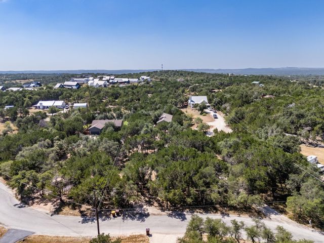 204 Deer Creek CIR, Dripping Springs, TX 78620
