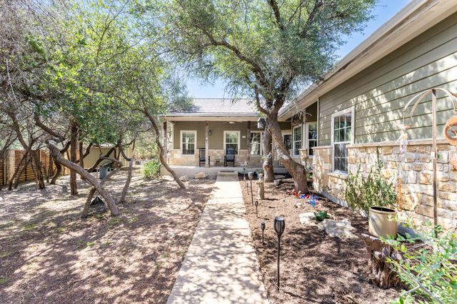 204 Deer Creek CIR, Dripping Springs, TX 78620
