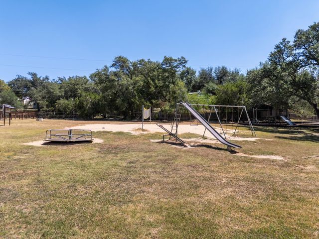 204 Deer Creek CIR, Dripping Springs, TX 78620