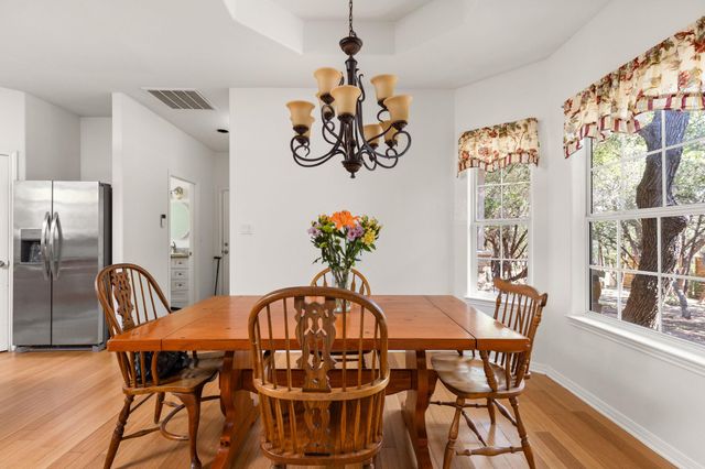 204 Deer Creek CIR, Dripping Springs, TX 78620