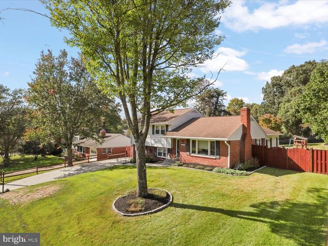 5633 INVERCHAPEL RD, Springfield, VA 22151