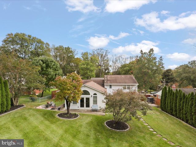 5633 INVERCHAPEL RD, Springfield, VA 22151