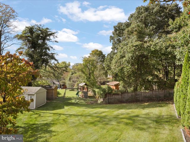 5633 INVERCHAPEL RD, Springfield, VA 22151