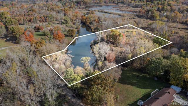 000 Markland Drive, Rose Township, MI 48442